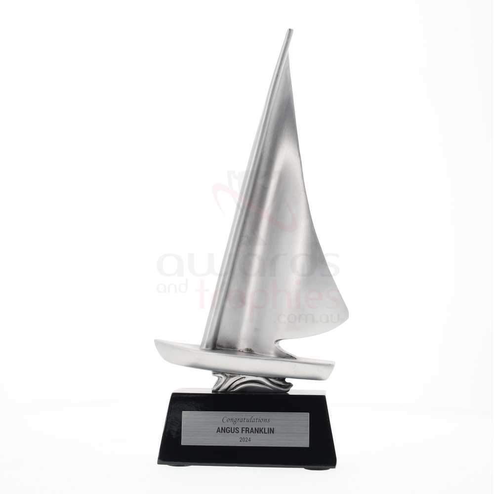 Silver Sailing Resin 225mm